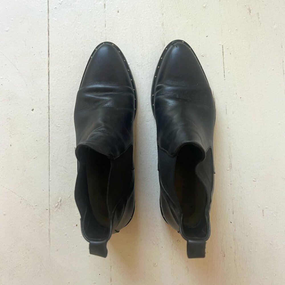 Freda Salvador Black Leather Ankle Chelsea Boots (Size 5.5)